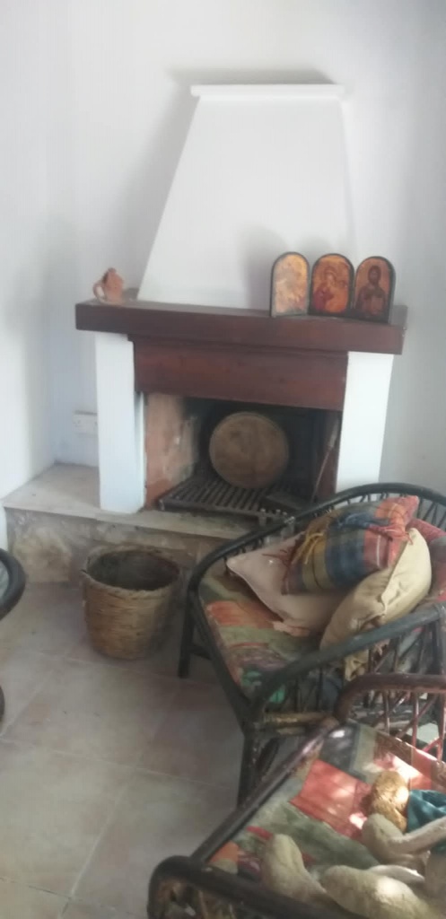 Residential Bungalow - 1 BEDROOM STONE HOUSE FOR SALE