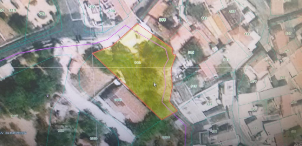 Residential Bungalow - 1 BEDROOM STONE HOUSE FOR SALE
